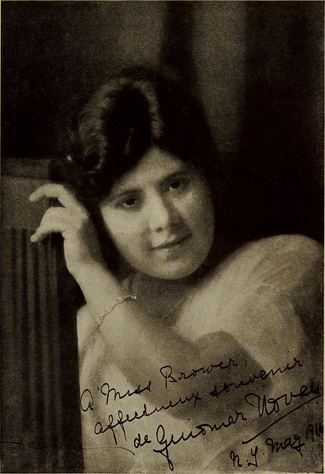 10 Stars Who Outgrew Their Music Careers