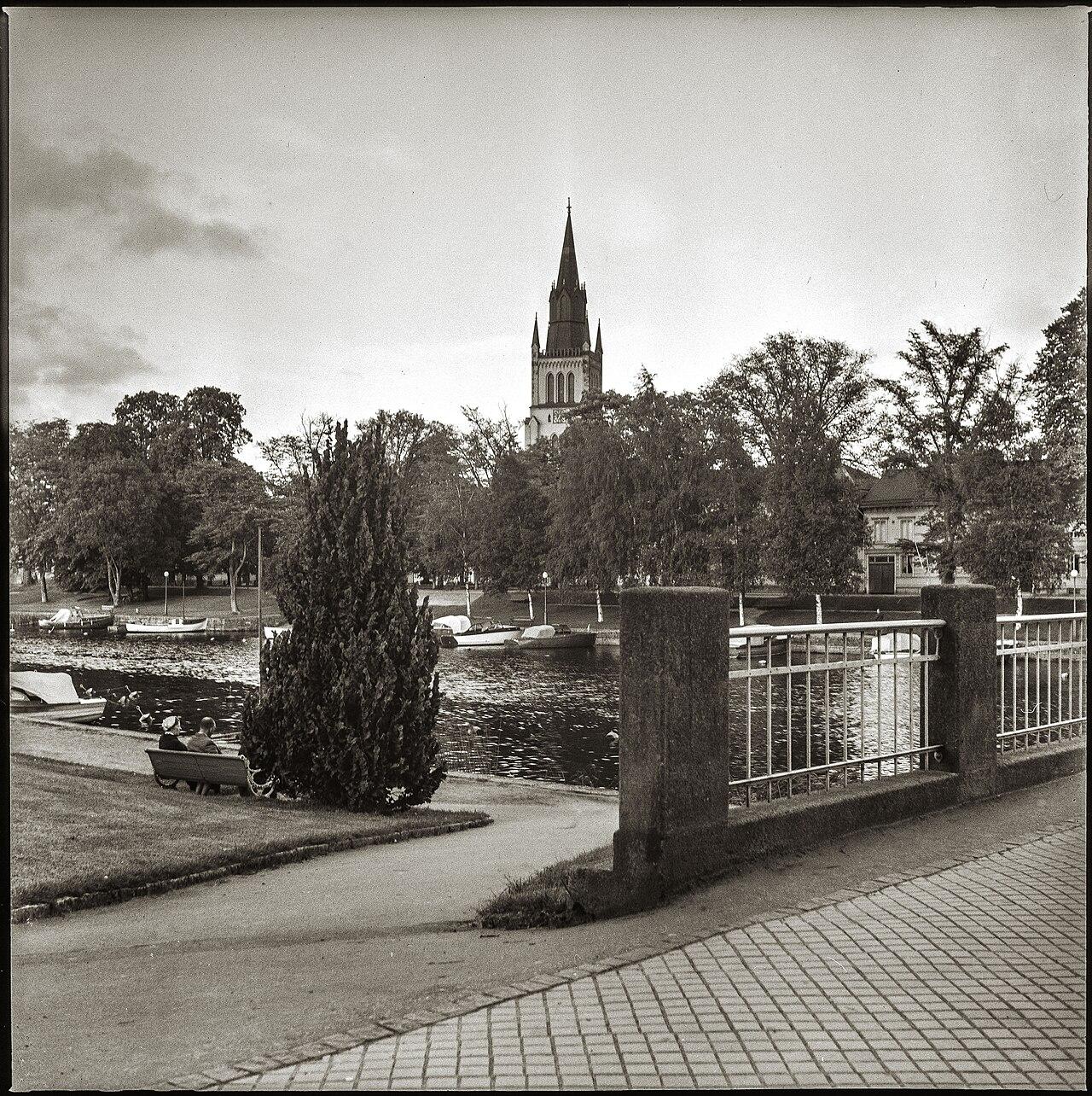 When Entombed Played a Kid's Party with Buzzsaw Guitars