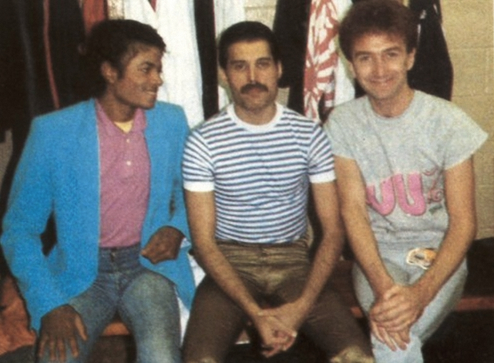 Michael Jackson & Freddie Mercury backstage, 1982