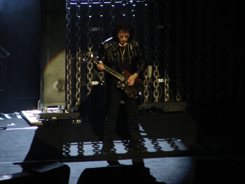 Tony Iommi (3539555928).jpg