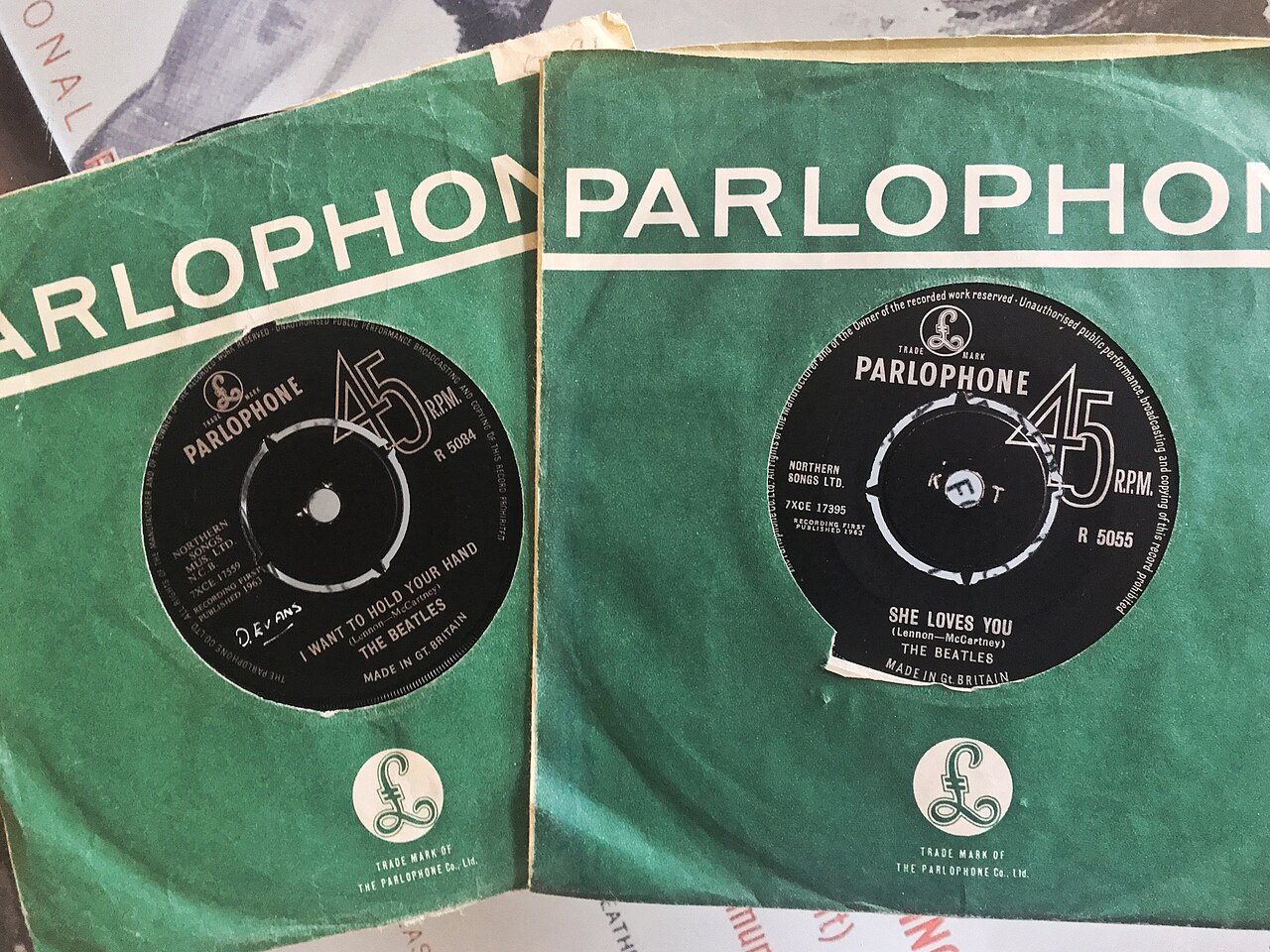 The Beatles - First Pressings - She Loves You (1963-08-23. Parlophone R5055. SideB. I’ll Get You), I Want To Hold Your Hand (1963-11-29. Parlophone R5084. SideB. This Boy) - (taken on 2018-11-24 by H. Michael Karshis)