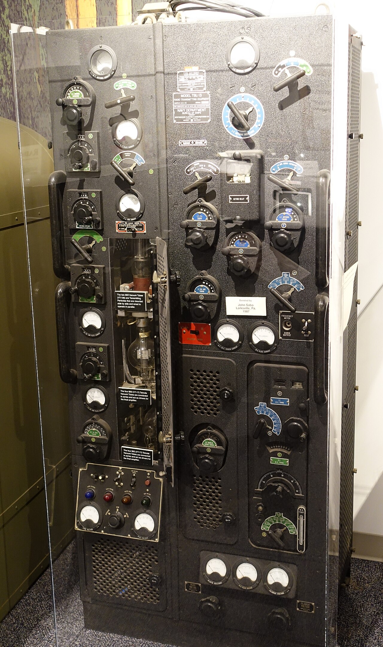 Radio Transmitter Model TBL-13, US Navy, Westinghouse - National Electronics Museum - DSC00251