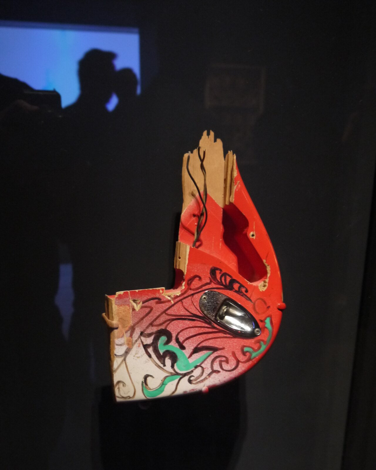 Jimi Hendrix's Fragment of Fender Stratocaster (1967) destroyed by him at Moterey Pop Festival on June 18, 1967 - Play It Loud. MET (2019-05-13 19.35.38 by Eden, Janine and Jim).jpg